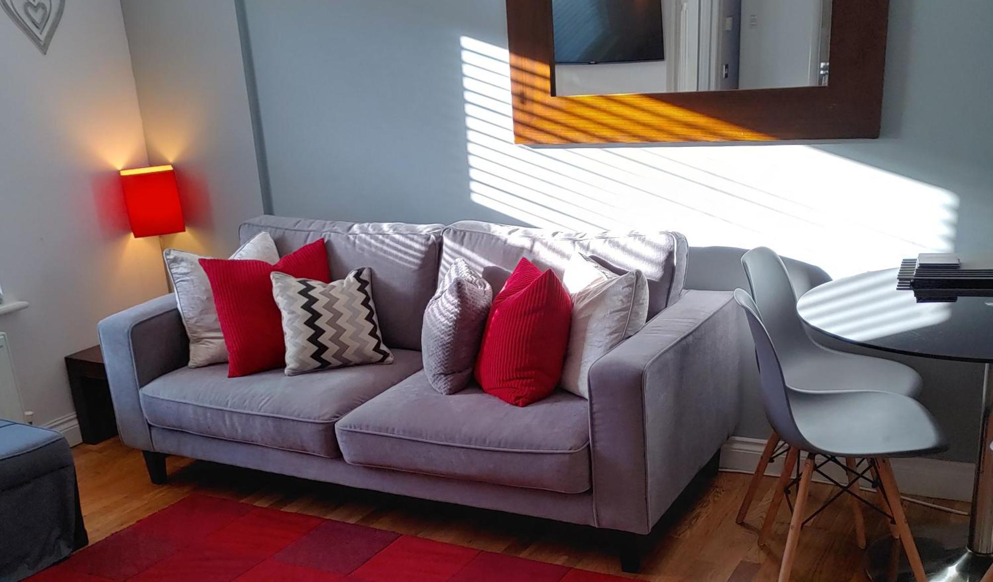 The Bath House Apartments - Free 1St Breakfast - Free Parking Buitenkant foto