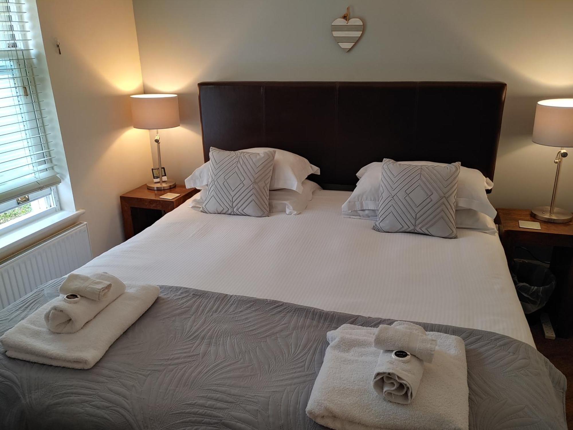 The Bath House Apartments - Free 1St Breakfast - Free Parking Buitenkant foto