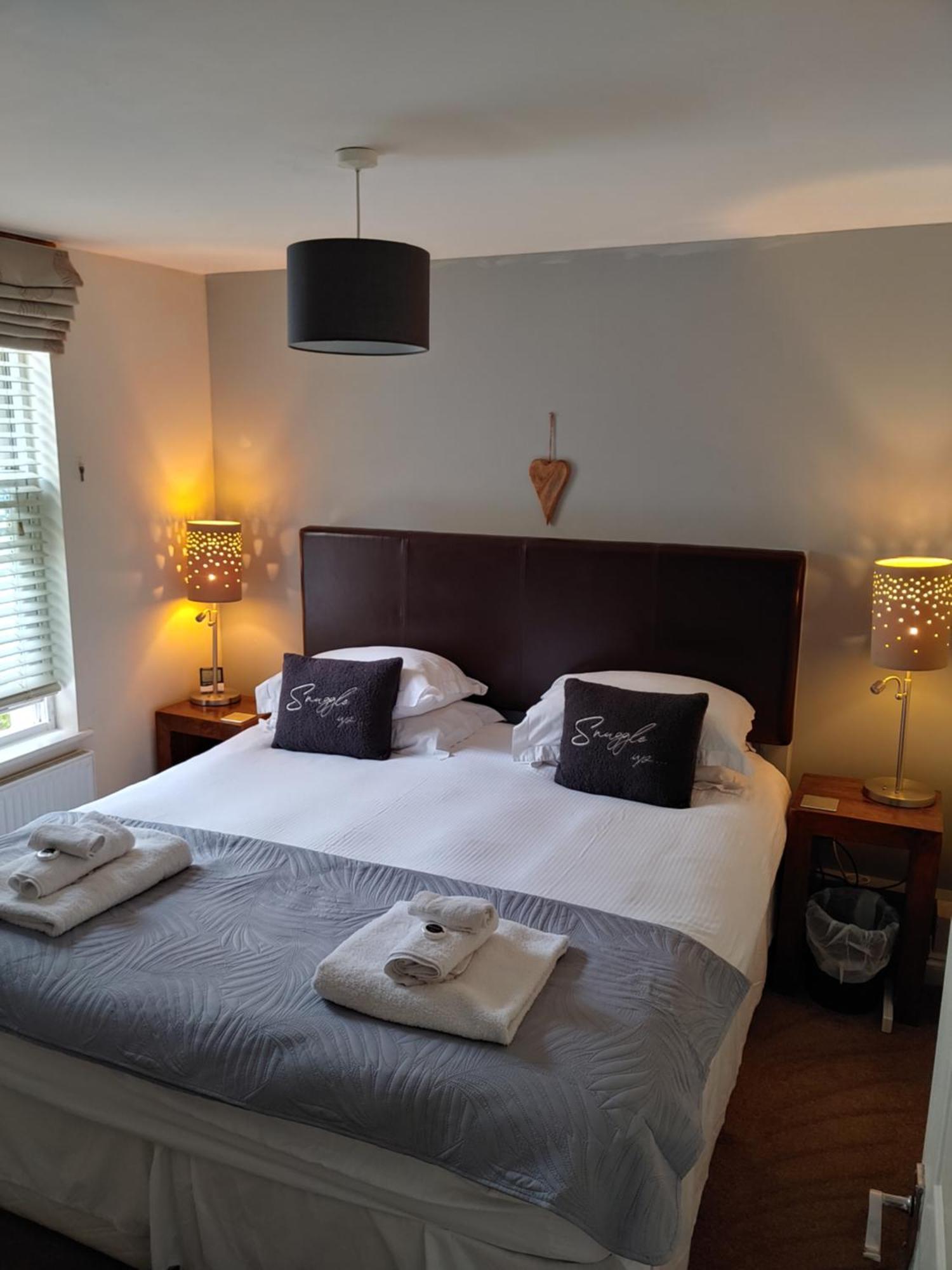 The Bath House Apartments - Free 1St Breakfast - Free Parking Kamer foto