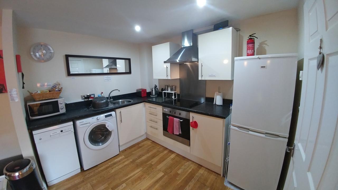 The Bath House Apartments - Free 1St Breakfast - Free Parking Buitenkant foto